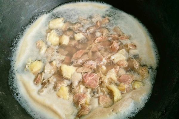 番茄酱土豆烧牛肉的做法图解1