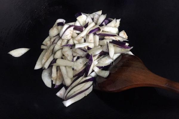 杭椒烧茄子的做法图解4
