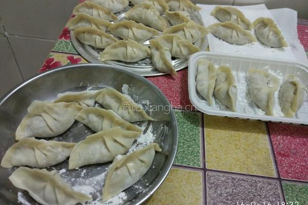 番茄牛肉馅饺子的做法图解9