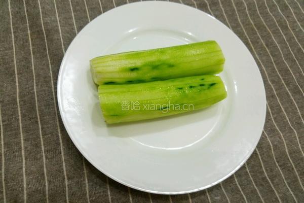 清炒青瓜的做法图解1