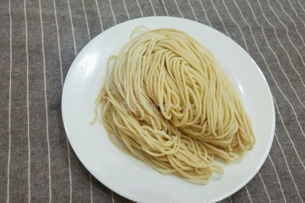 土豆炸酱面的做法图解3