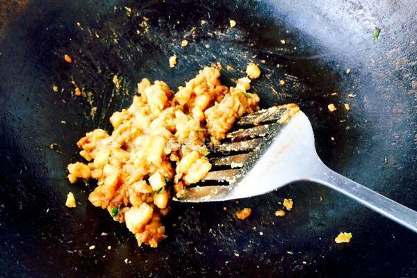 土豆泥盖饭的做法图解3