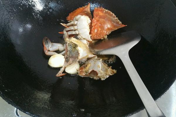 干锅螃蟹的做法图解5