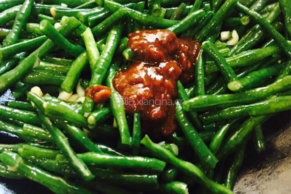 豆瓣酱爆炒豆角的做法图解5