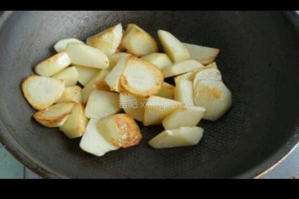 土豆杏鲍菇的做法图解1