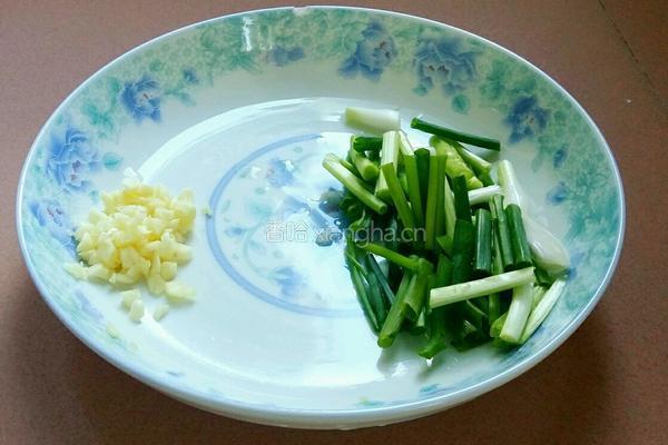 茶树菇炒瘦肉的做法图解2
