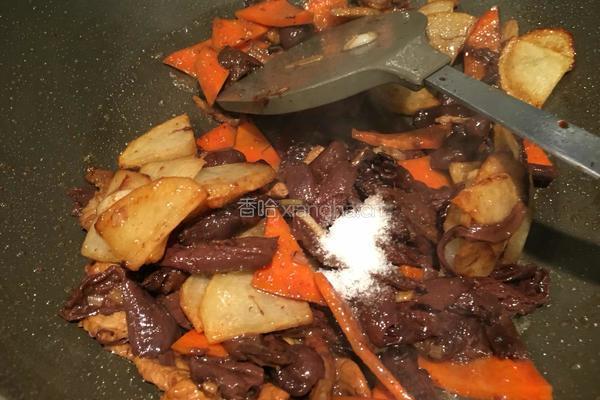 红蘑炒土豆片的做法图解14