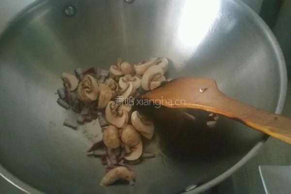 牛奶蘑菇汤的做法图解4