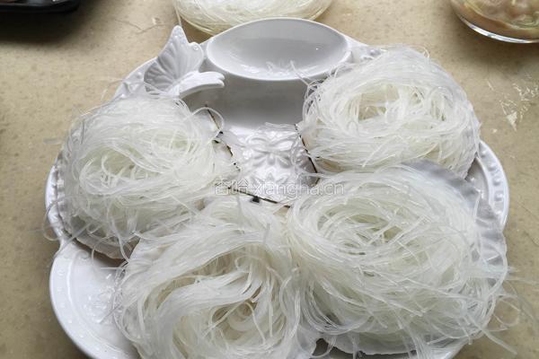 蒜蓉粉丝蒸大元贝的做法图解4