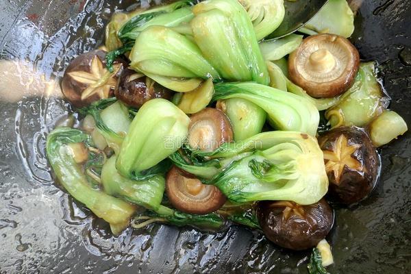 小白菜炒香菇的做法图解9