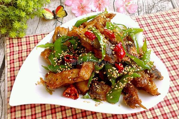 青椒炒鱼的做法图解12