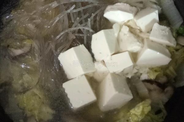 白菜粉丝炖豆腐的做法图解6
