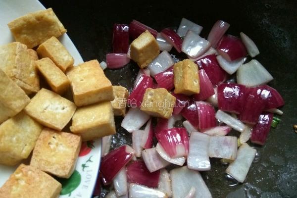洋葱炒豆腐的做法图解7