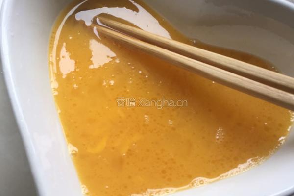 爱心笑脸鸡蛋羹的做法图解2