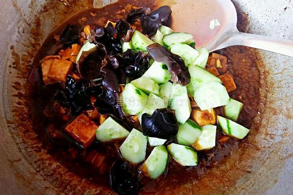 黄瓜炒豆腐的做法图解12