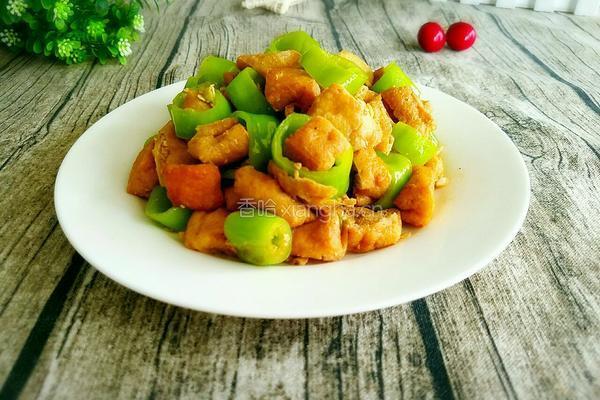 油豆腐炒青椒的做法图解8