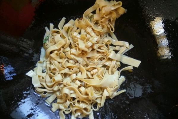 海带豆皮汤的做法图解6