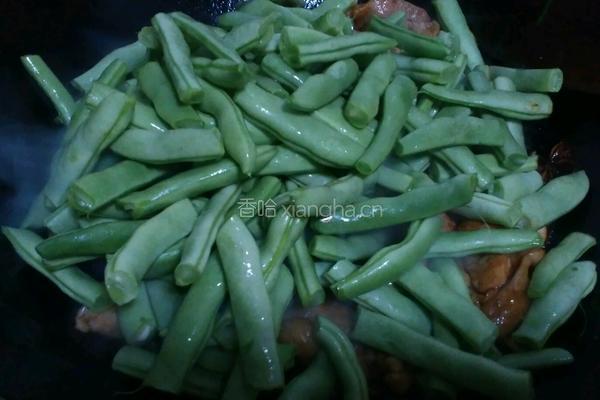 豆角炒鸡肉的做法图解8