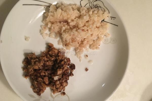 马蹄蒸肉饼的做法图解2