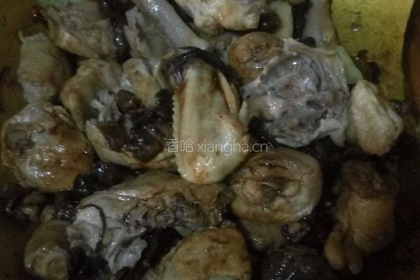 野蘑菇炖鸡的做法图解9