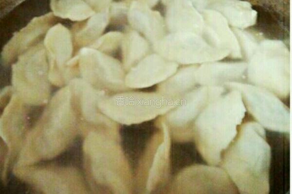 羊肉酸菜饺子的做法图解6