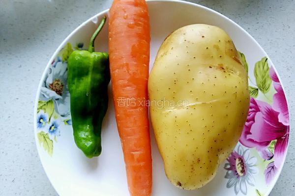 土豆丝胡萝卜丝的做法图解1