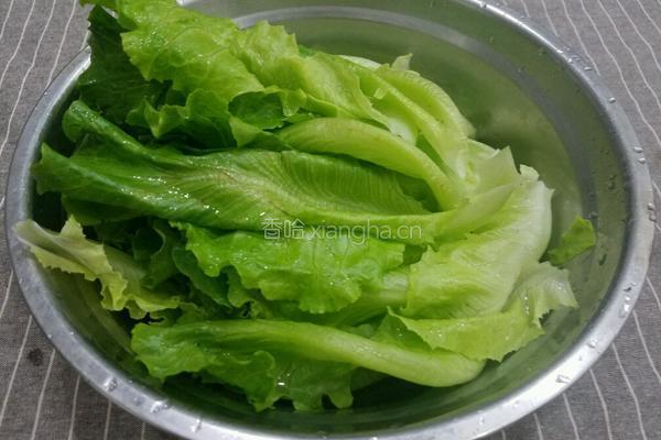 炒生菜的做法图解1