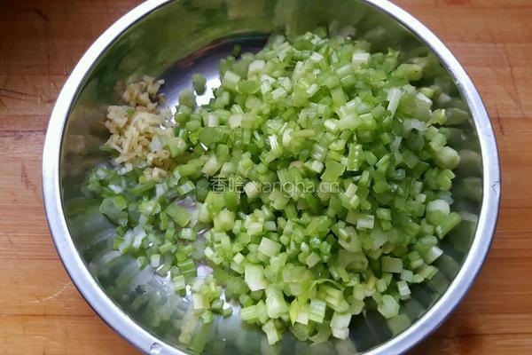 西芹海米水煎包的做法图解3