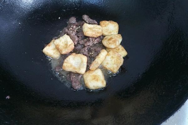 牛肉炖豆腐的做法图解6