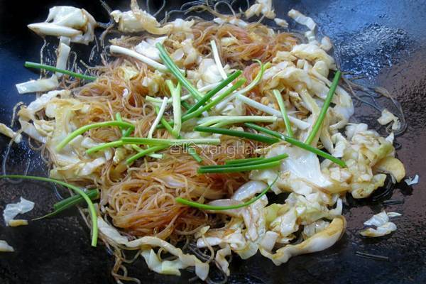甘蓝炒粉的做法图解6