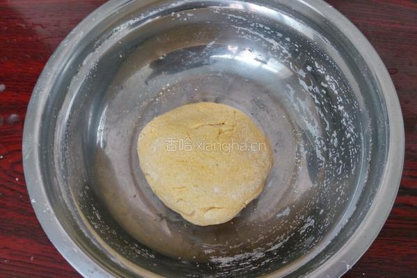 玉米面馅饼的做法图解2