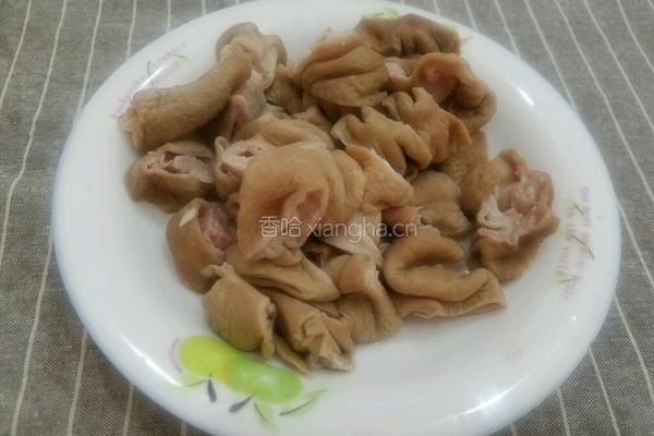 香辣肥肠的做法图解1