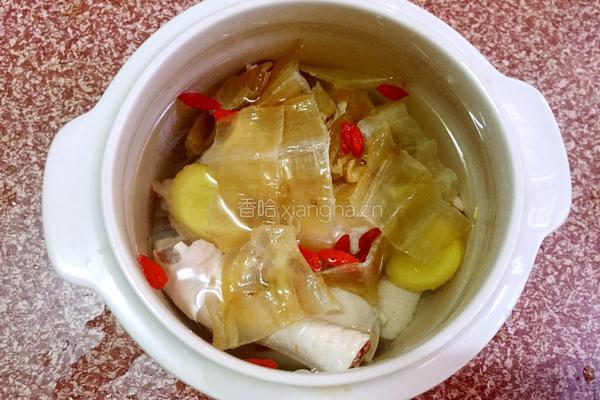 花胶杞子煲鸡脚的做法图解4