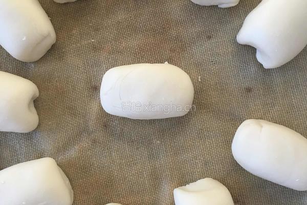 金银炼乳小馒头的做法图解2