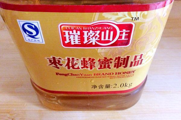 蜂蜜排骨的做法图解1