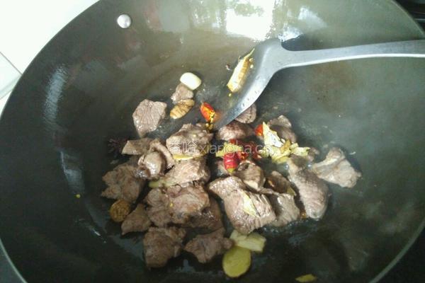 芋头煮牛肉的做法图解6