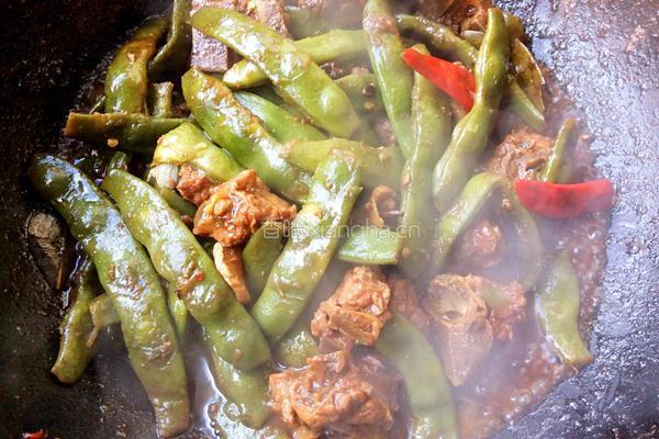 排骨焖豆角的做法图解10