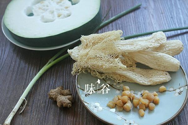 竹荪干贝冬瓜汤的做法图解1