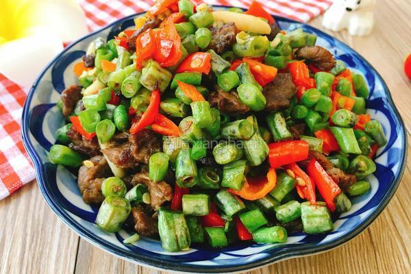 牛肉炒豇豆的做法图解1