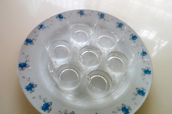 凉粉水果冻的做法图解2