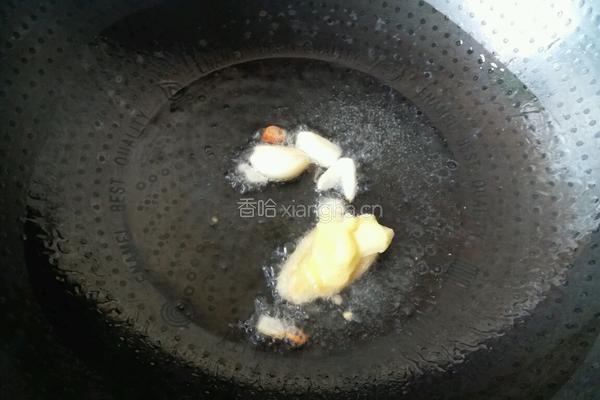 酸菜鲤鱼的做法图解5