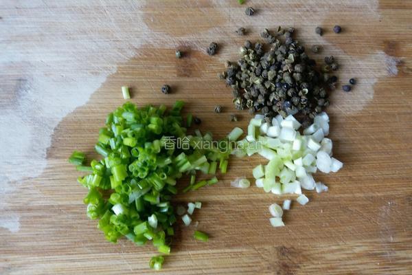 酸菜鲤鱼的做法图解9