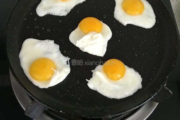 西红柿炒鹌鹑蛋的做法图解2