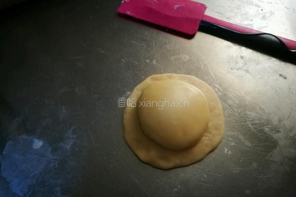 酥皮月饼的做法图解2