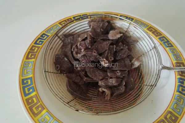 酸菜炒肺子的做法图解7