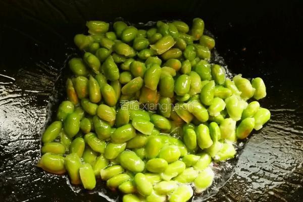 臭豆腐煎毛豆儿的做法图解5