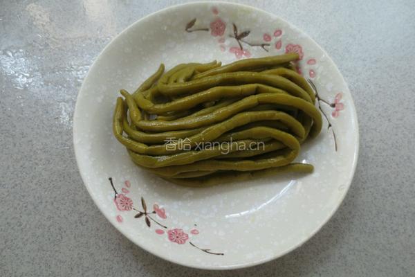 酸豇豆的做法图解1