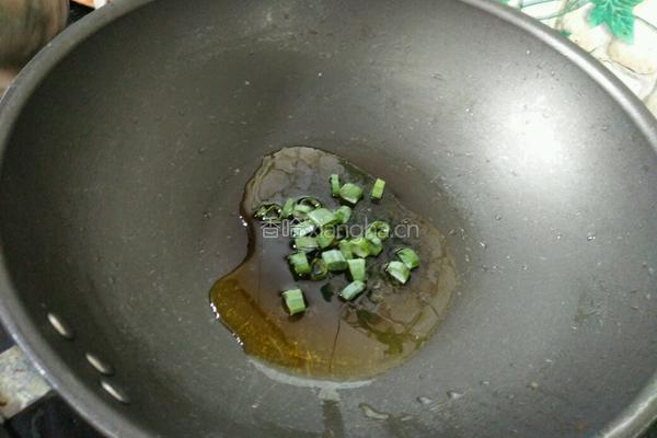 西红柿蛋粥的做法图解2