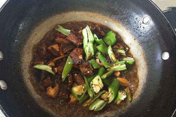 香菇红烧排骨的做法图解7