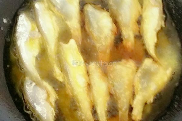 香酥黄花鱼的做法图解4